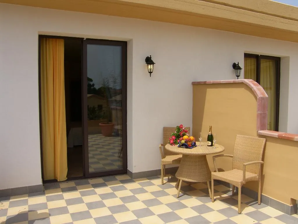TRIPLE WITH BALCONY Room, Hotel Dolcestate, Palermo
