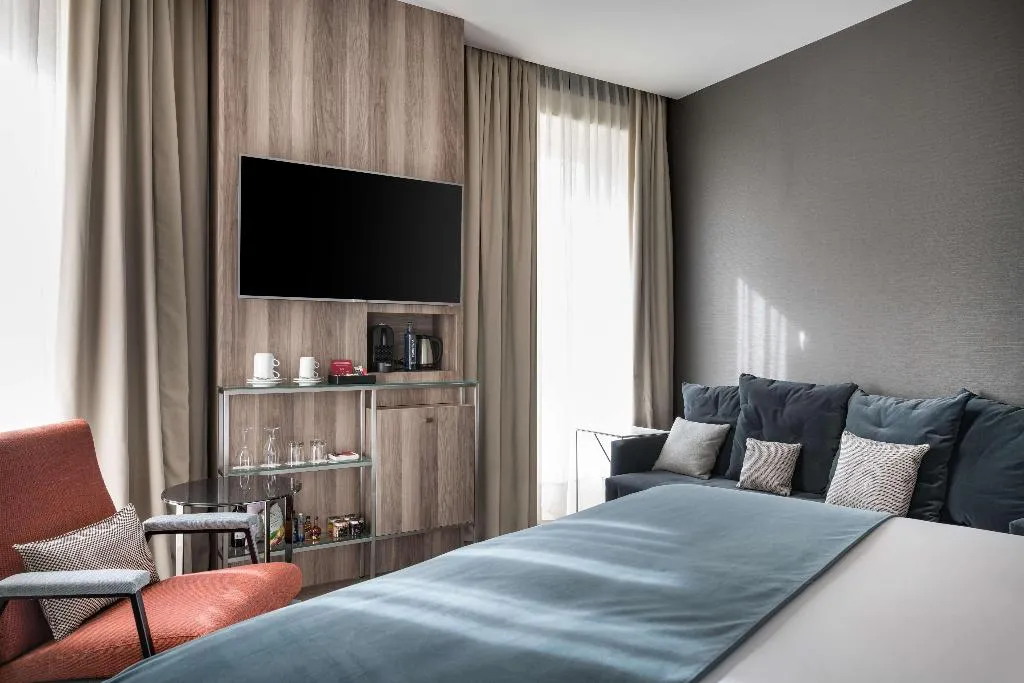 DOUBLE KING SIZE BED Room, NH Collection Madrid Gran Vía, Madrid