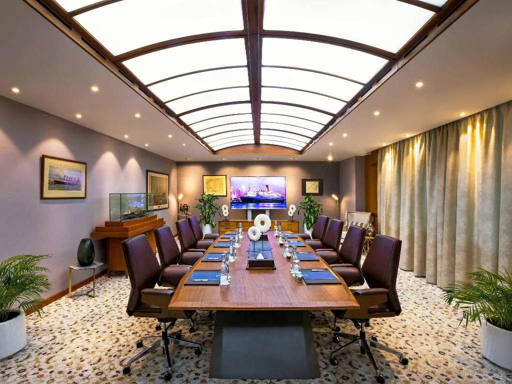 Conferences, Queen Elizabeth 2, Dubai