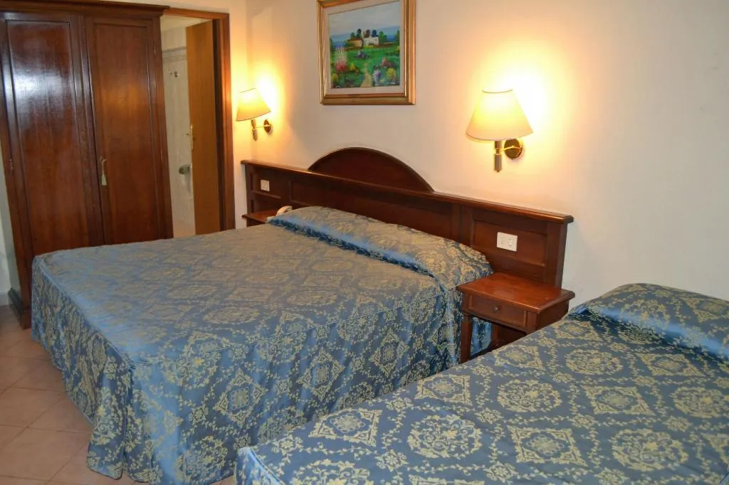Room, Hotel Deco, Florence