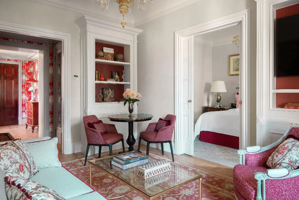 SUITE EXECUTIVE KING BED Room, Four Seasons Hotel Firenze, Florence