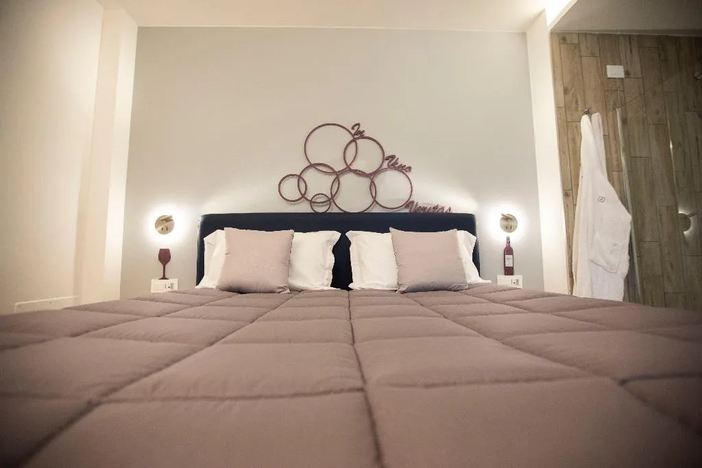 JUNIOR SUITE STANDARD Room, Vesuvio Inn Bed & Wine Experience, Naples