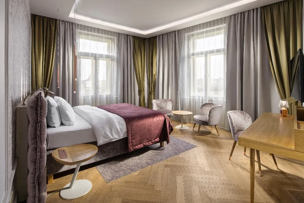 SINGLE DELUXE Room, Mamaison Hotel Riverside Prague, Prague