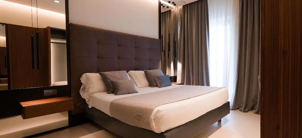 DOUBLE QUEEN SIZE BED Room, Best Western Hotel Ferrari, Naples