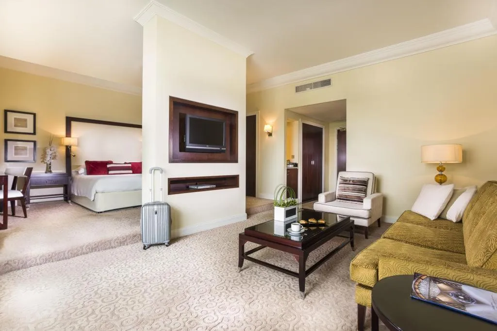 SUITE EXECUTIVE Room, Movenpick Grand Al Bustan Hotel, Dubai