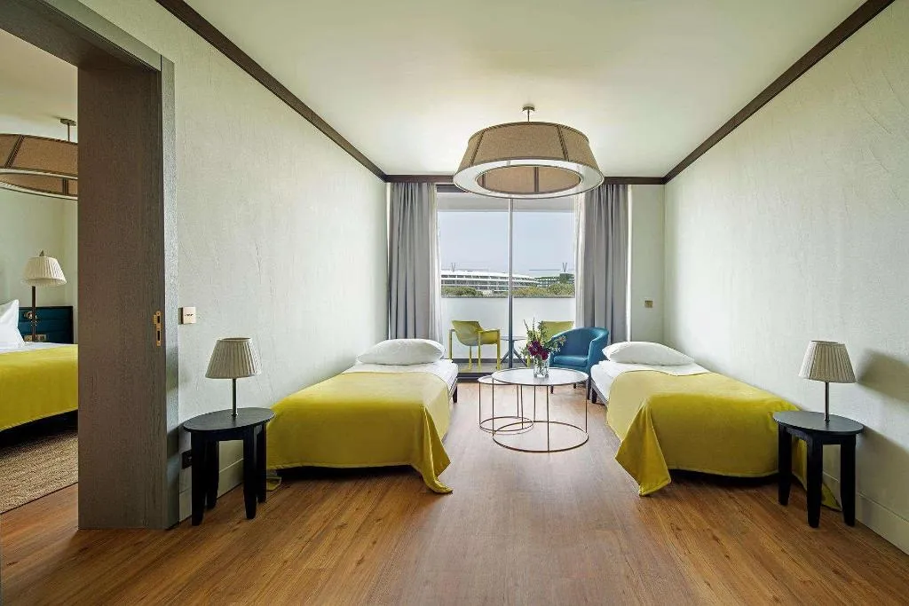 TRIPLE STANDARD Room, Voyage Belek Golf & Spa, Antalya