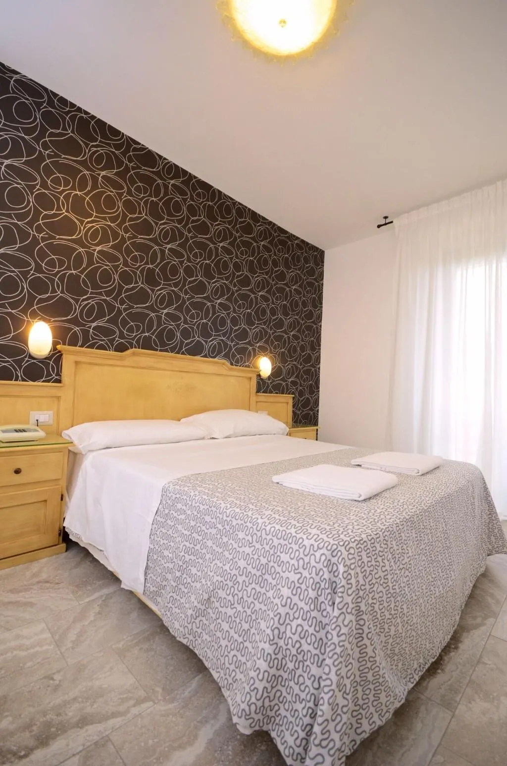 Room, Hotel Clinton, Naples