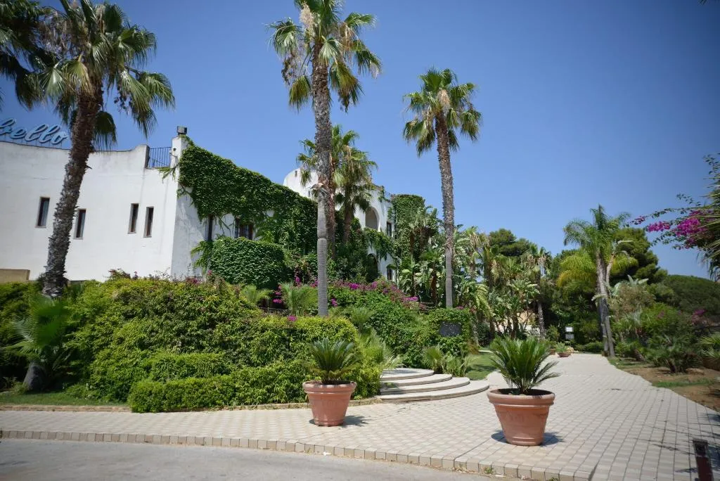 Lobby, Akrabello, Catania