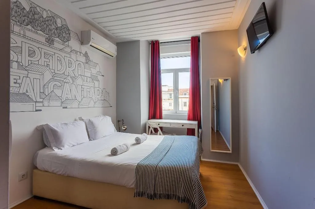 Room, Lisbon Check-In Guesthouse, Lisbon