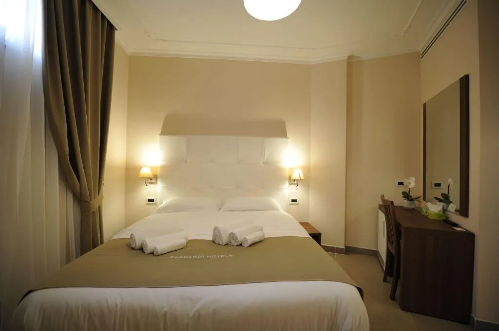 Room, Villa Zaccardi, Rome