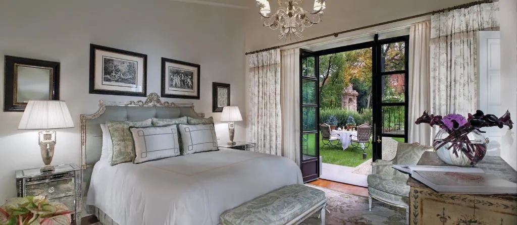 SUITE KING SIZE BED Room, Four Seasons Hotel Firenze, Florence