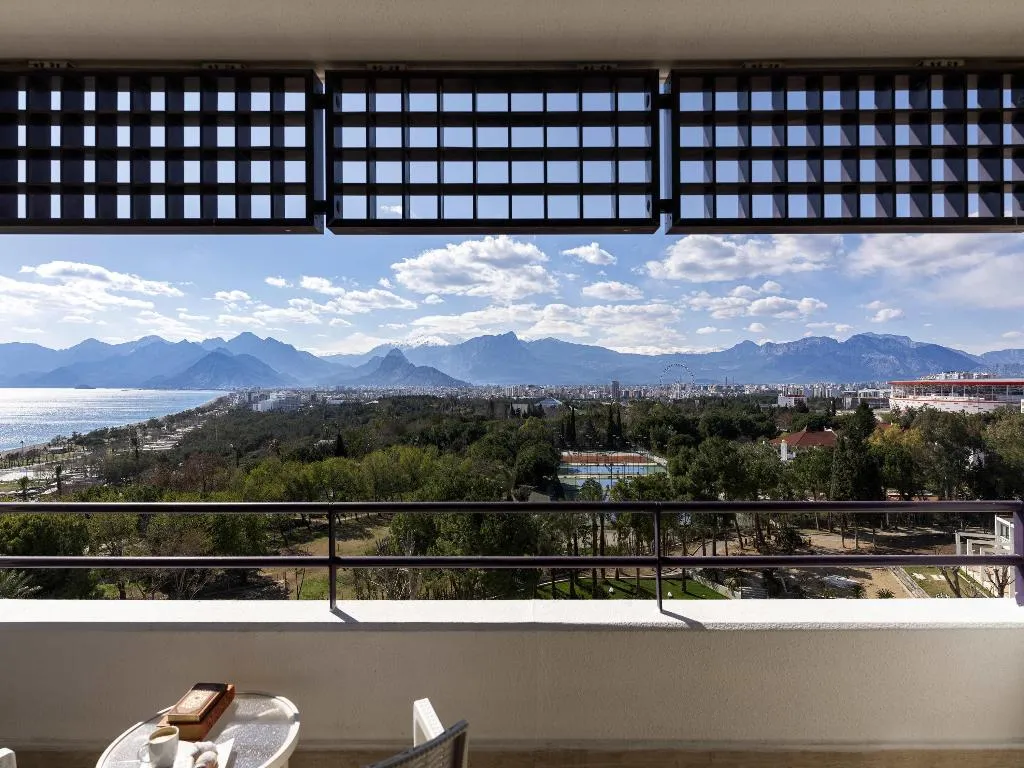 TWIN COMFORT SEA VIEW Room, Rixos Downtown Antalya L.O.L.ThemePark Free Access, Antalya