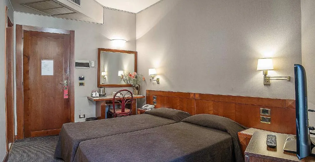 DOUBLE STANDARD Room, Accademia, Rome