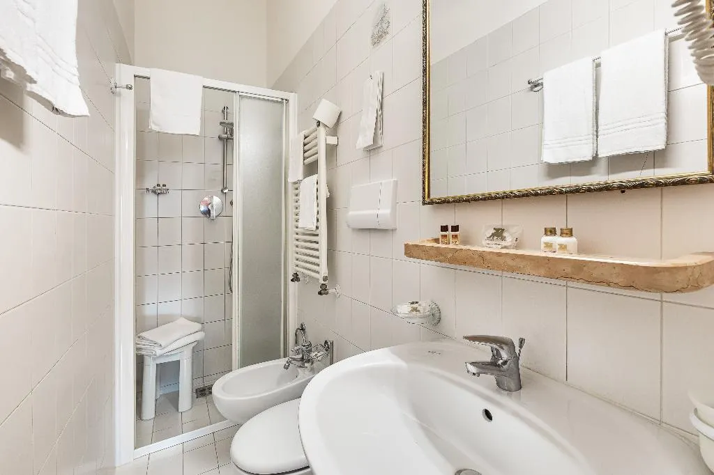 SINGLE STANDARD Room, Marconi, Venice