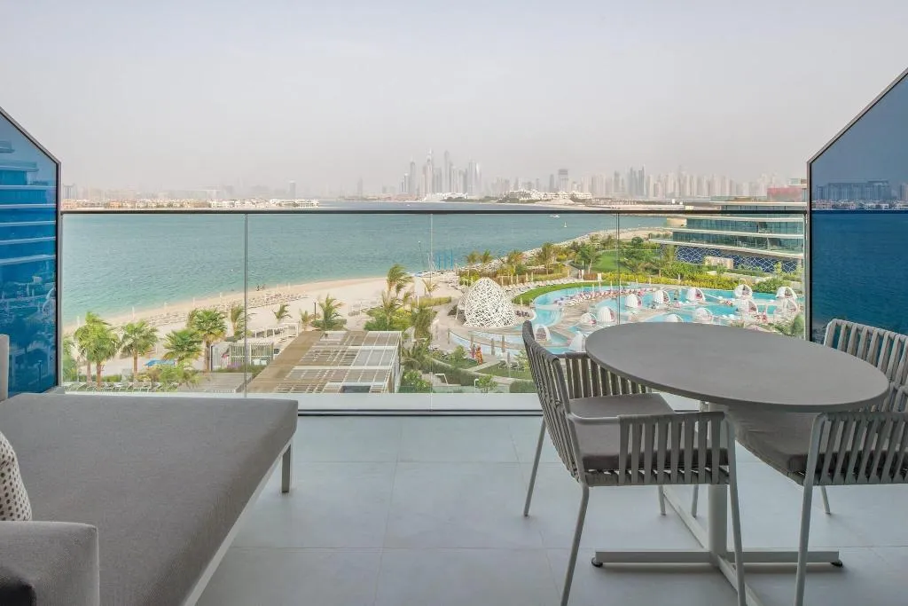 QUADRUPLE TWO DOUBLE BEDS WITH VIEWS Room, W Dubai - The Palm, Dubai