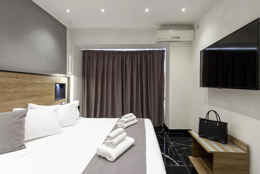 DOUBLE SUPERIOR Room, Hotel Bella Napoli, Naples