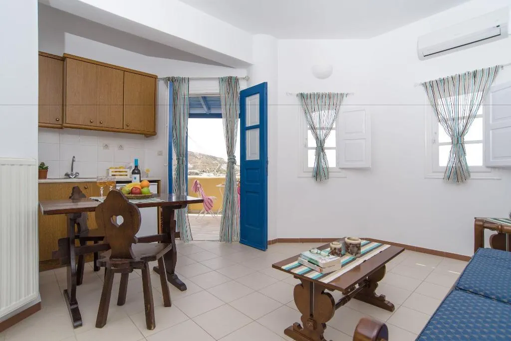 Room, Cultural House, Santorini