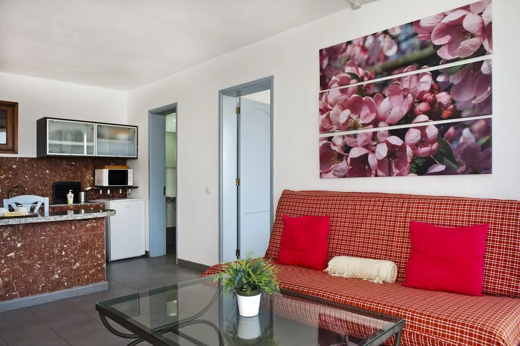 Room, Miriam, Gran Canaria