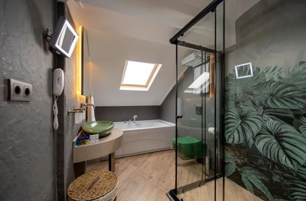 APARTMENT WITH JACUZZI Room, Sealife Royal Suites, Antalya
