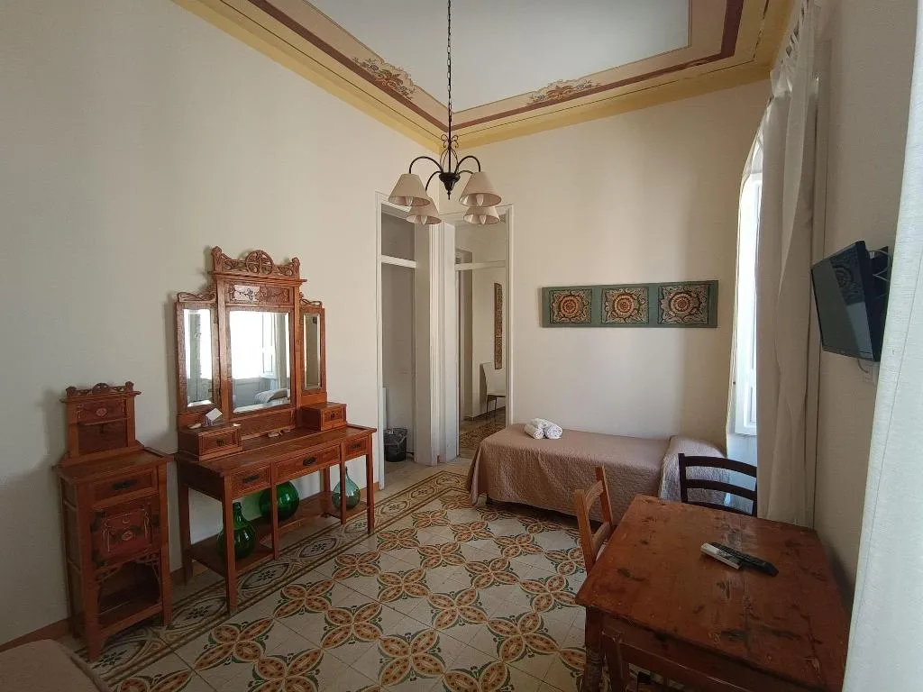 Room, B&B Trapani Granveliero, Palermo
