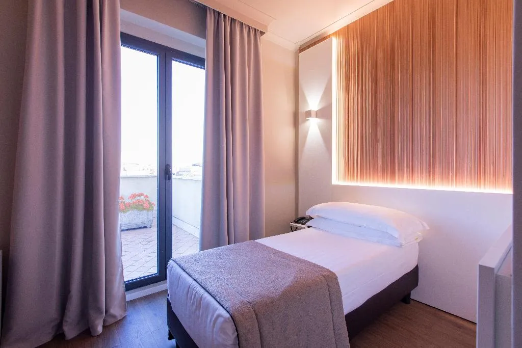 SINGLE WITH BALCONY Room, Garner Hotel Rome Aurelia, Rome