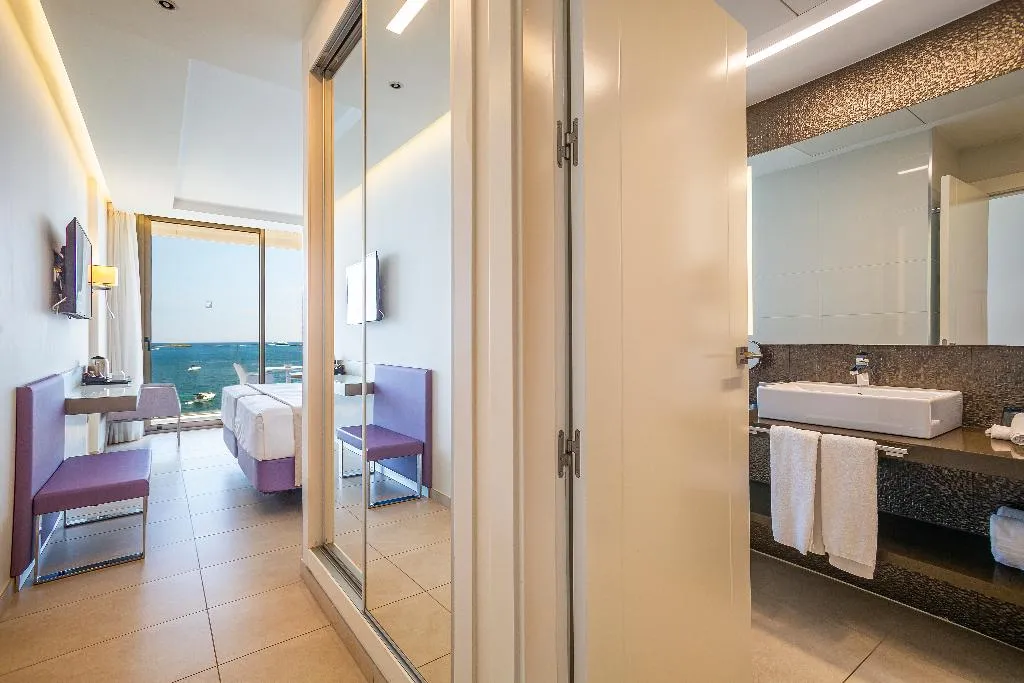 Double or Twin SEA VIEW WITH AIR CONDITIONING Room, Torre del Mar Ibiza, Ibiza