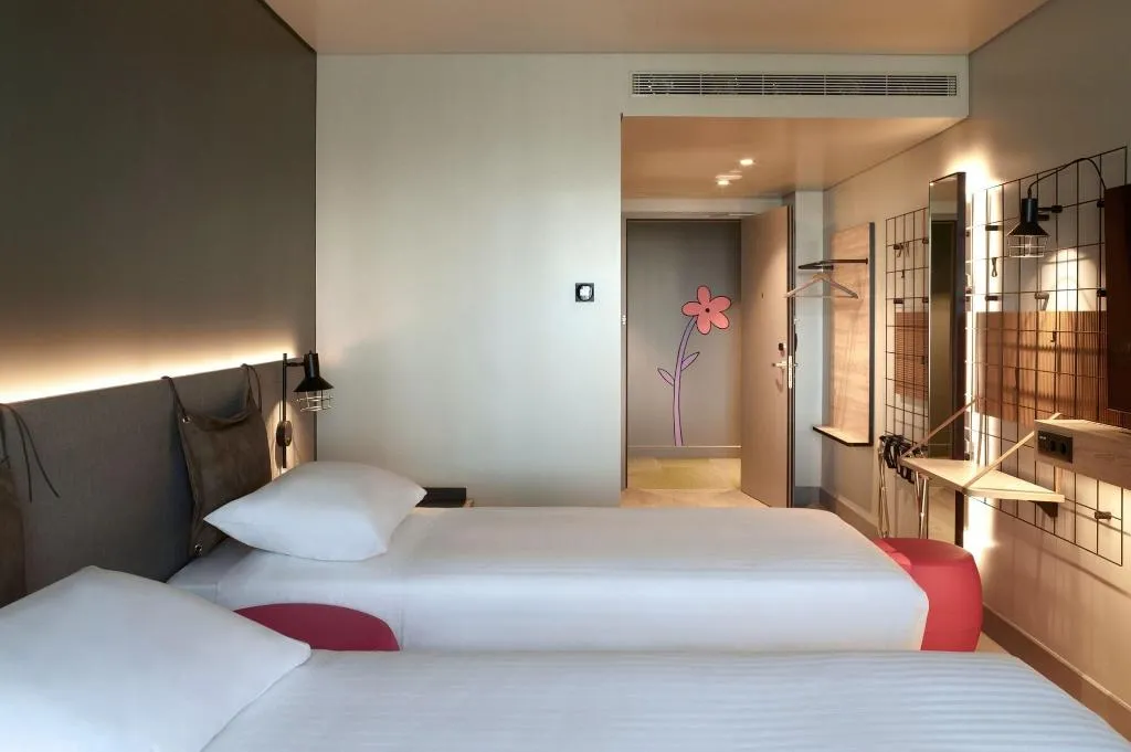Room, Moxy Athens City, Athens