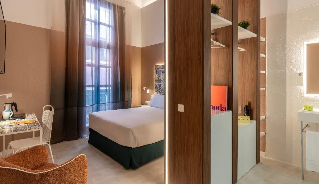 Double or Twin STANDARD Room, Axel Hotel Valencia - Adults Only, Valencia