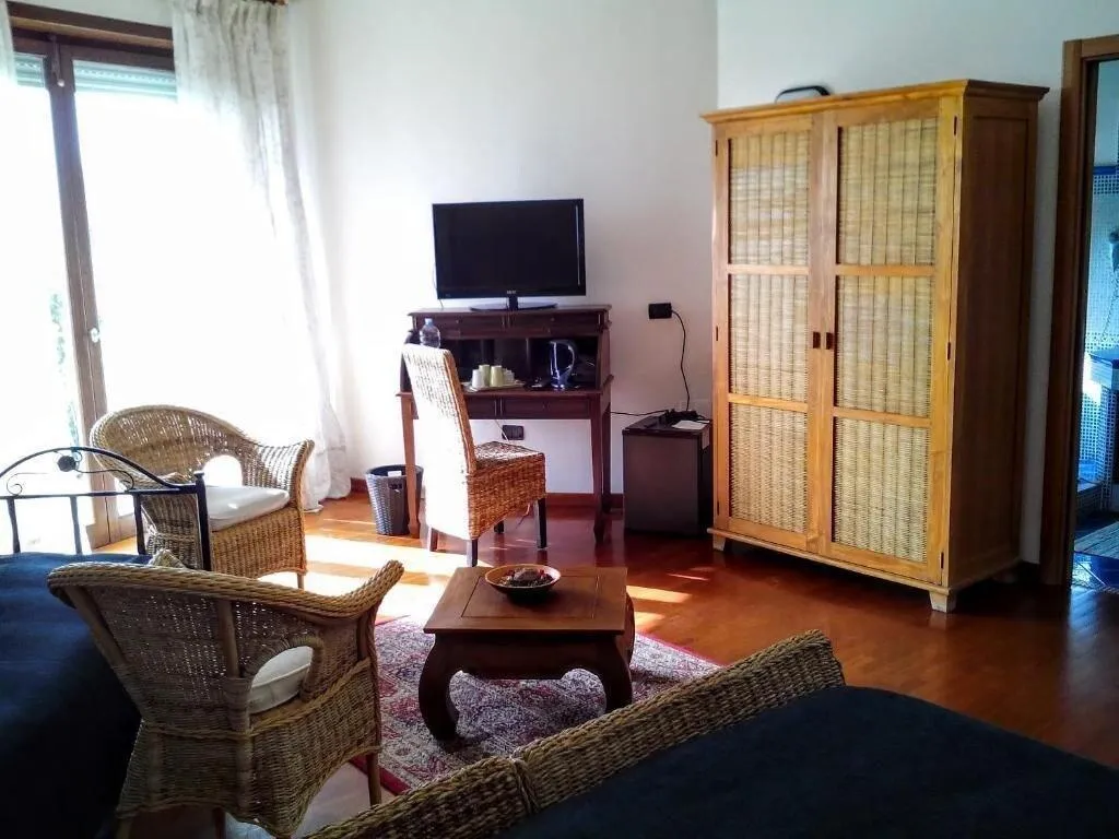Room, Villa Patrizia Bb, Naples