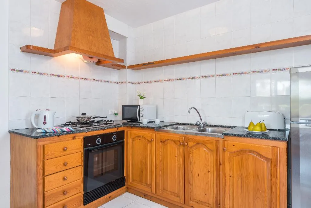 APARTMENT TWO BEDROOMS Room, Las Palmeras n 5, Menorca