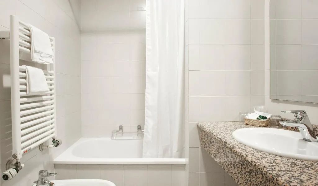 Double or Twin STANDARD Room, Commercio e Pellegrino, Venice