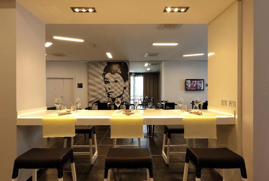 Restaurant, Holiday Inn Milan Nord Zara, Milan