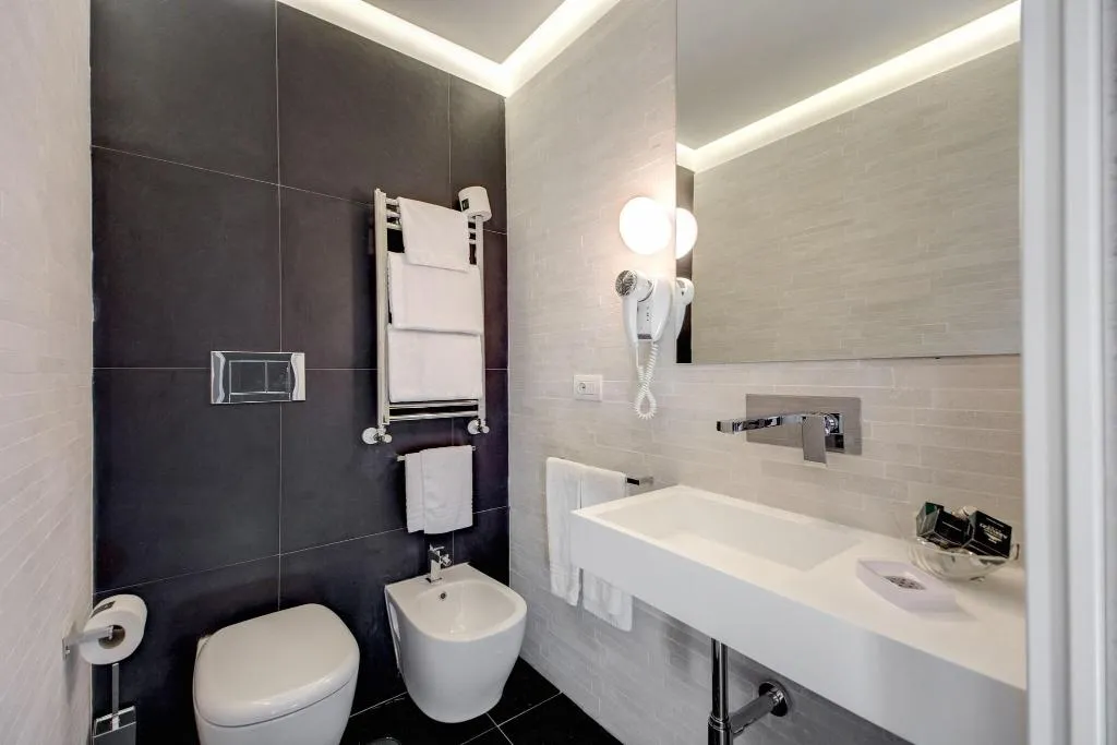 Room WITH VIEWS Room, Albergo Abruzzi, Rome
