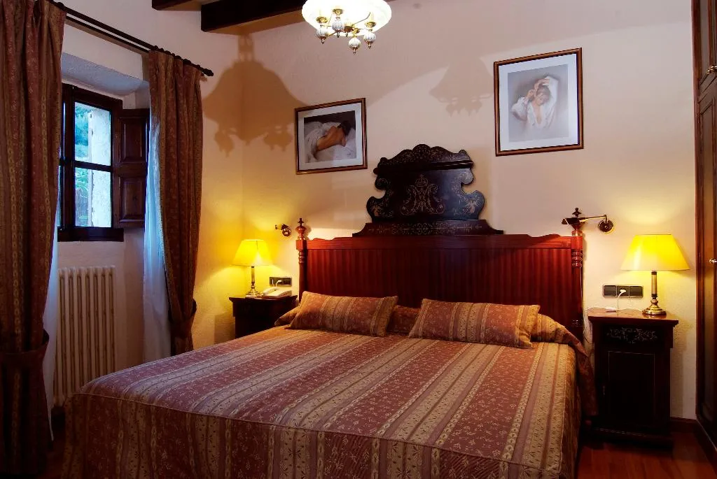 Room, reco de Randa, Majorca