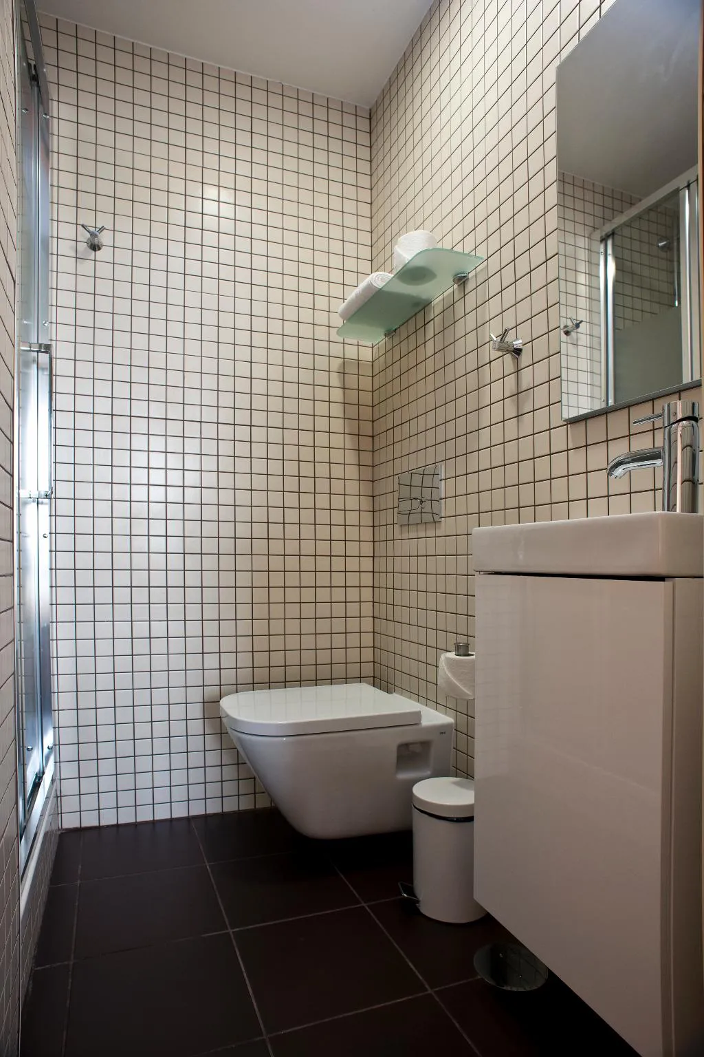 TWIN BASIC Room, Riversuites, Porto