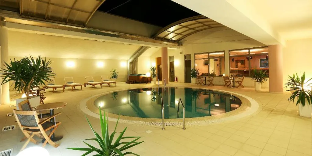 Sports and Entertainment, Hotel Indijan, Dubrovnik
