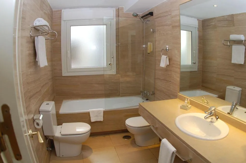 JUNIOR SUITE KING SIZE BED Room, Luxury Suites Madrid, Madrid