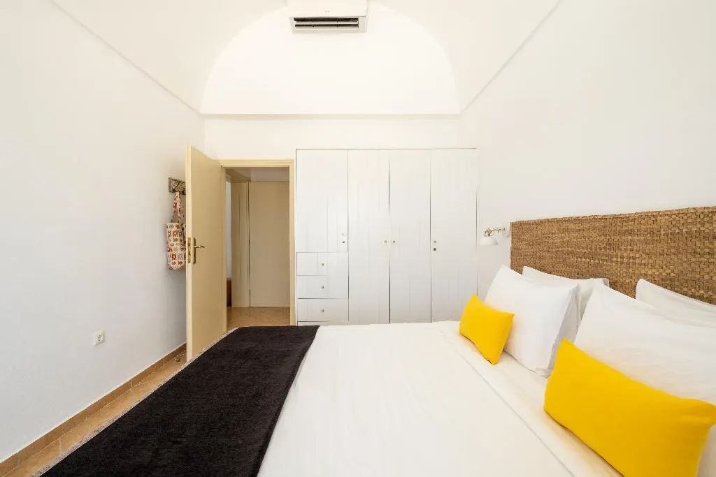 VILLA WITH PRIVATE POOL Room, White Orchid Villa, Santorini