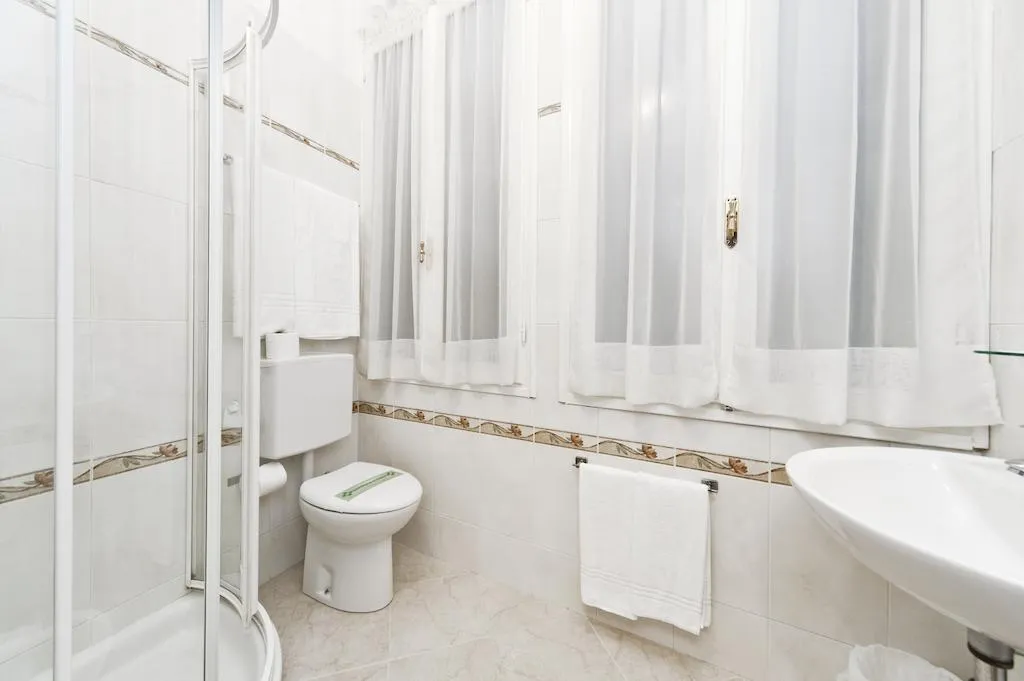 QUADRUPLE STANDARD Room, Alla Fava, Venice