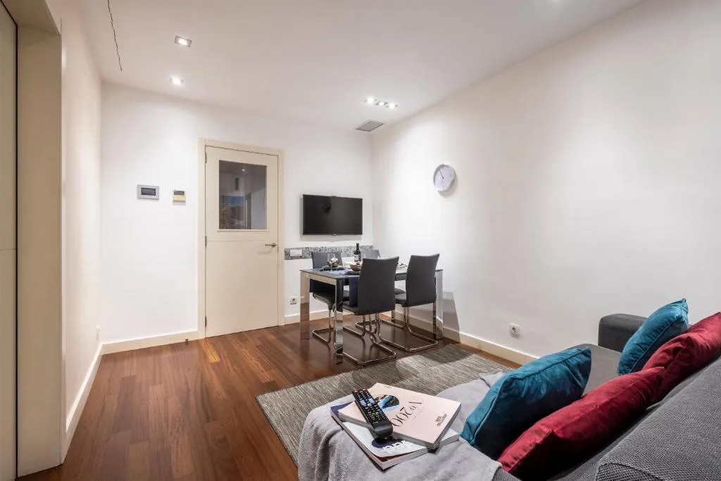 APARTMENT TWO BEDROOMS Room, Paseo de Gracia Bas Apartments By Aspasios, Barcelona
