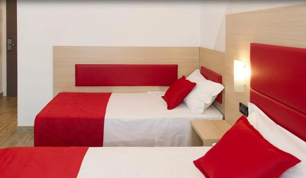 TRIPLE SUPERIOR Room, Luxor Florence, Florence