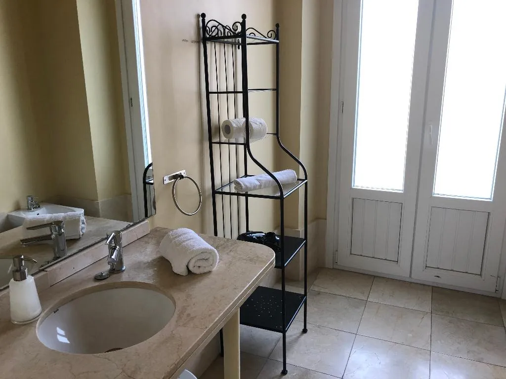 APARTMENT TWO BEDROOMS Room, Life Apartments San Vicente, Seville