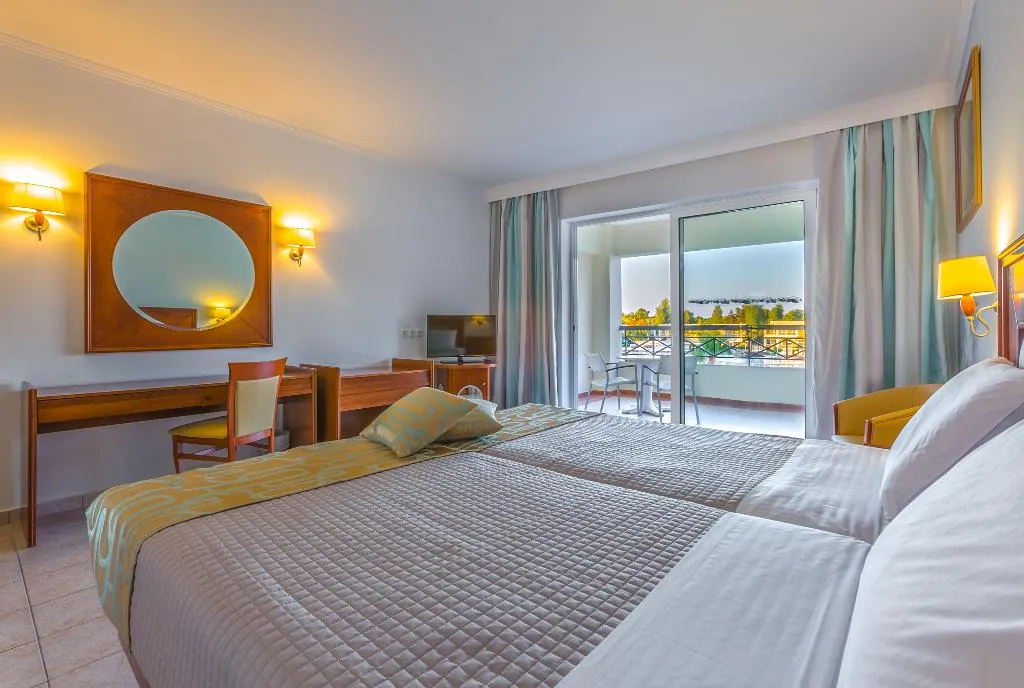 Double or Twin SUPERIOR Room, Kipriotis Maris Suites, Kos