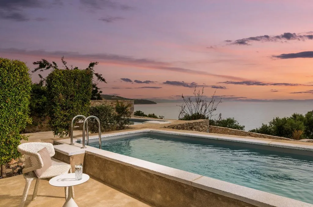 SUITE SEA VIEW HONEYMOON Room, 100 Rizes Seaside Resort, Athens