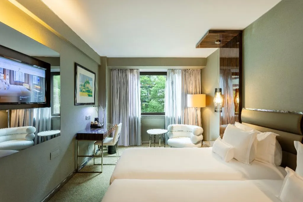 Double or Twin DELUXE PREMIER Room, Altis Grand Hotel, Lisbon