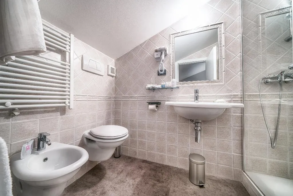 JUNIOR SUITE STANDARD Room, Hotel Varese, Rome