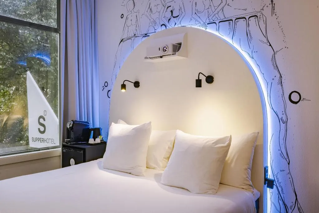 Room, Mr. Monkey Amsterdam, Amsterdam