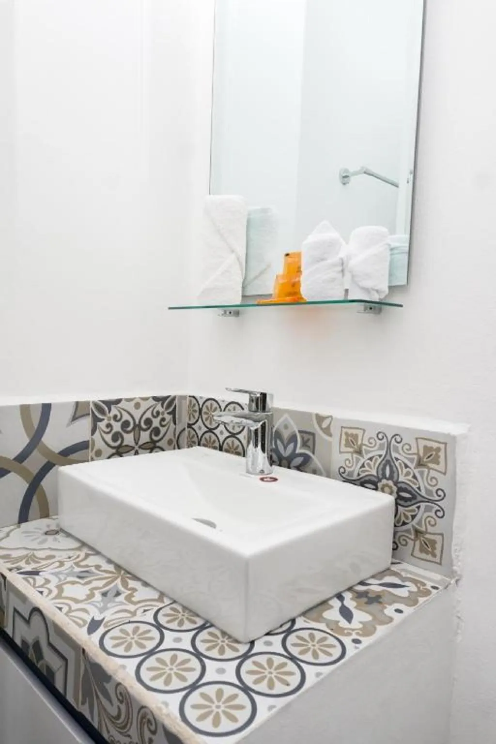 DOUBLE DELUXE KING BED Room, Linda Vecindad Playa Del Carmen, Playa Del Carmen