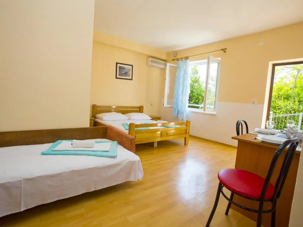 STUDIO CAPACITY 3 Room, Boris, Split