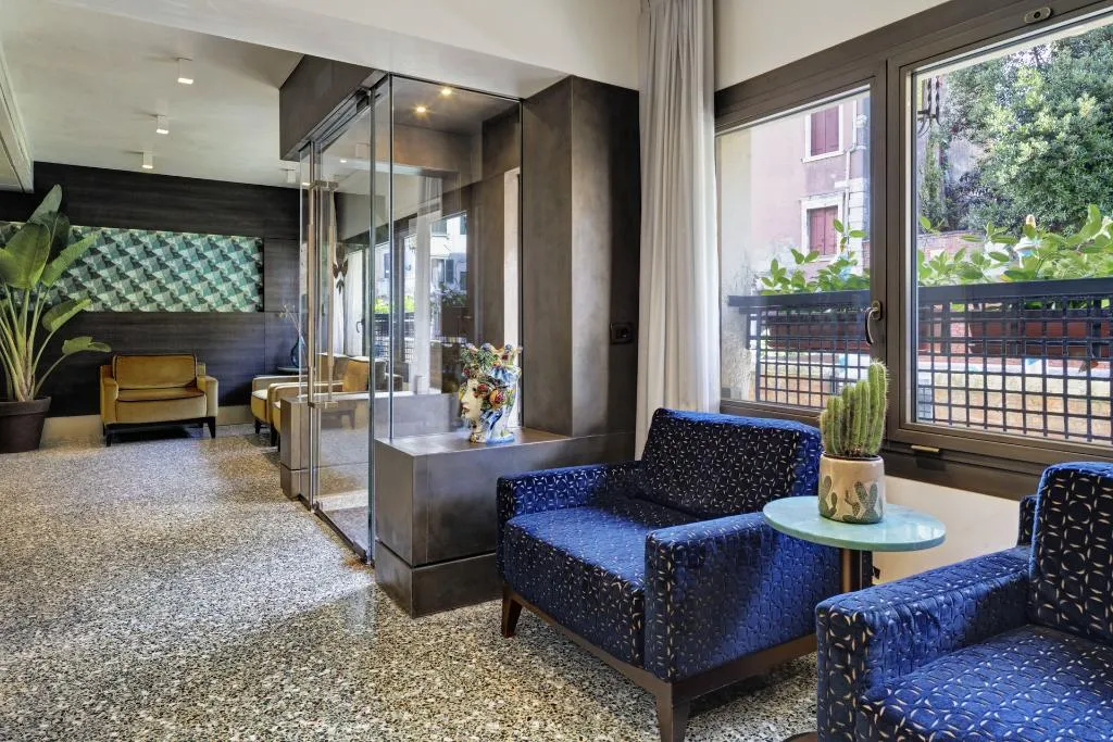 Lobby, American Dinesen, Venice
